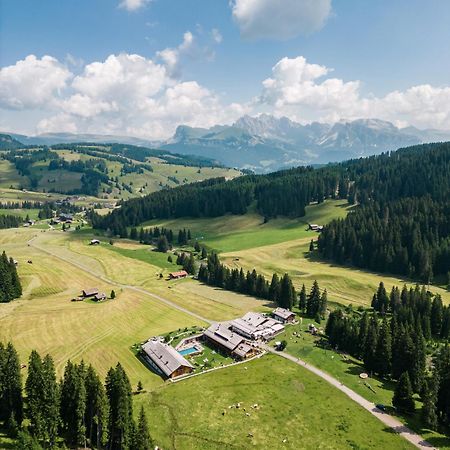 Dolomites Living Hotel Tirler Альпе-ди-Сьюзи Экстерьер фото
